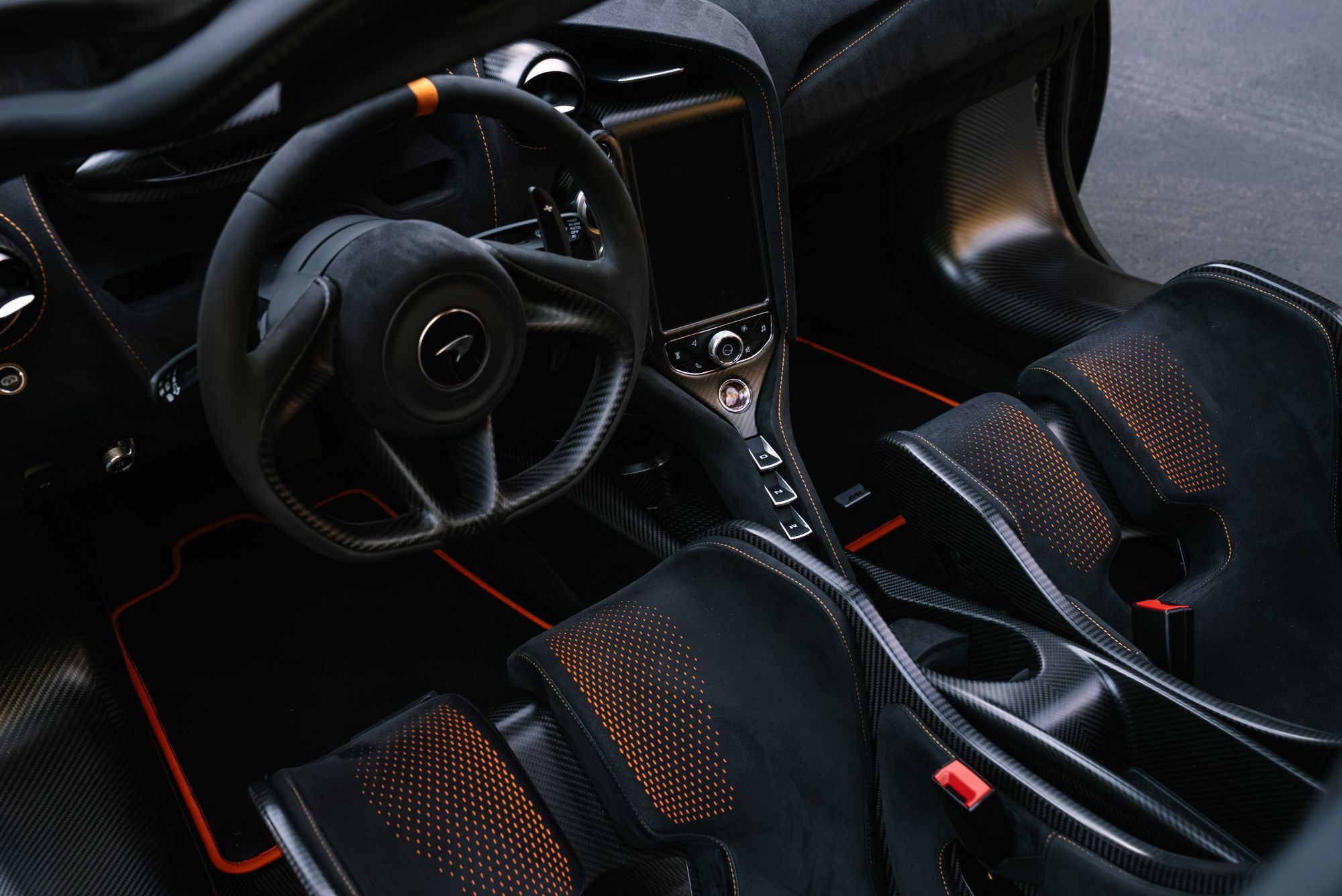Used 2021 McLaren 765LT RWD image 17