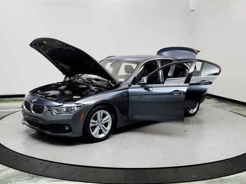 Used 2016 BMW 328i xDrive Sedan AWD/4WD image 9