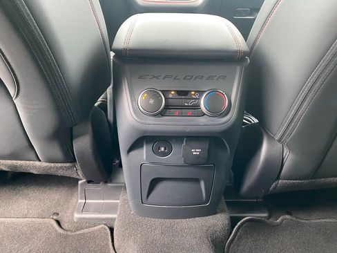 New 2025 Ford Explorer ST image 31