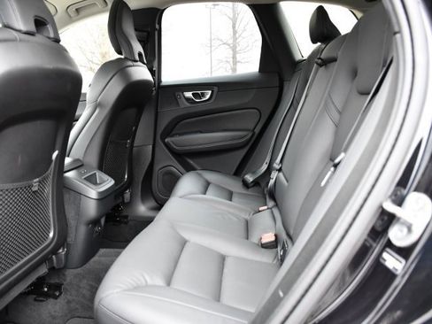 Certified 2025 Volvo XC60 B5 Plus image 16