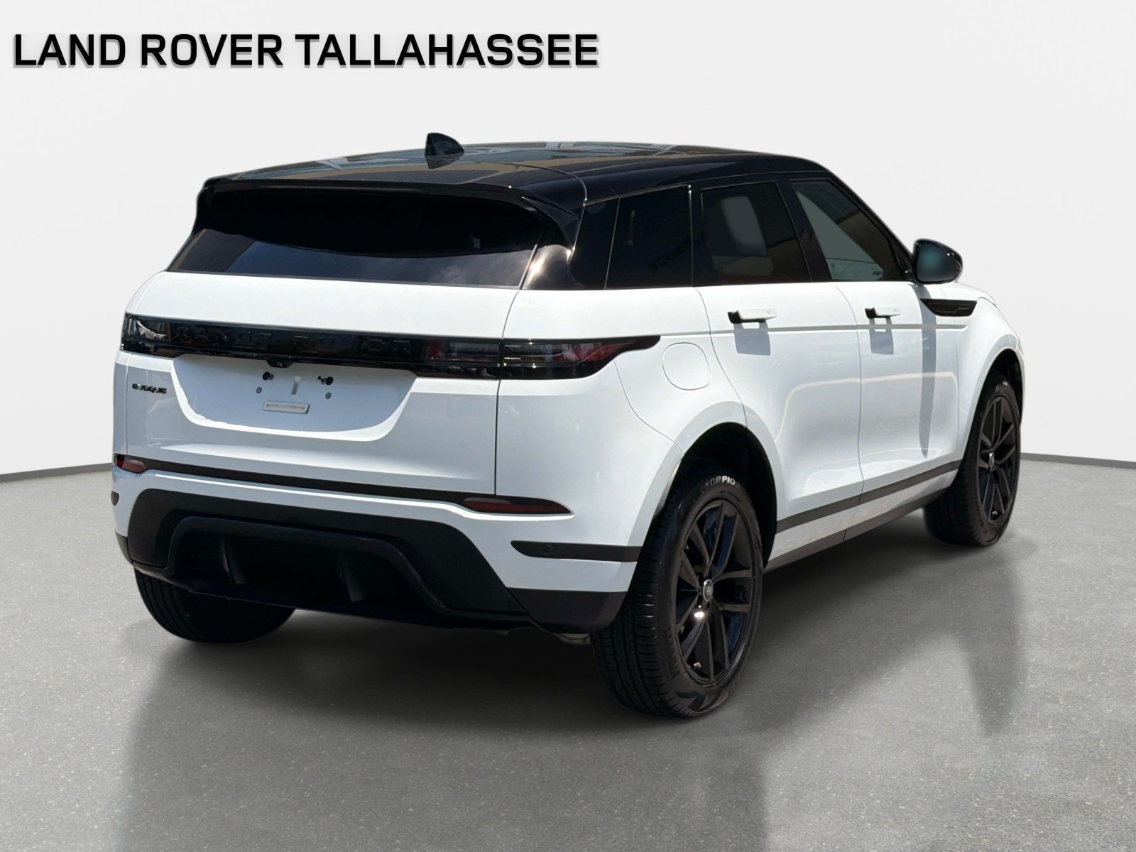 Used 2026 Land Rover Range Rover Evoque S AWD/4WD image 5