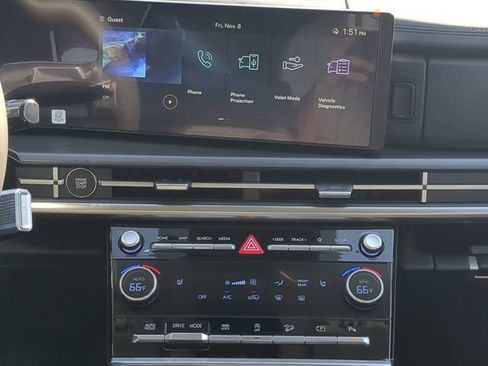 Used 2025 Hyundai Santa Fe SEL AWD/4WD image 16