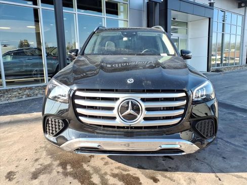 Used 2026 Mercedes-Benz GLS 450 4MATIC image 9