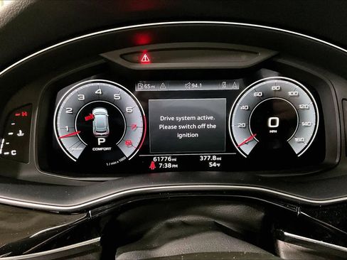 Used 2023 Audi Q8 Prestige AWD/4WD image 26