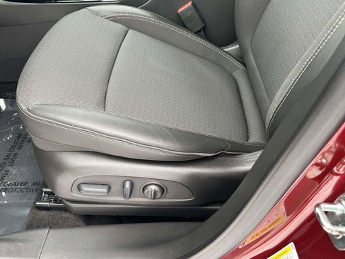 Used 2023 Buick Encore GX Select w/ Sport Touring Package image 18