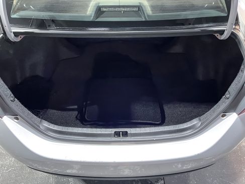 Used 2014 Toyota Corolla CE image 9