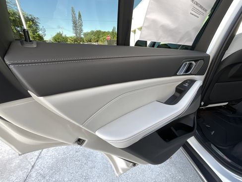 New 2026 BMW X5 sDrive40i w/ Premium Package image 23