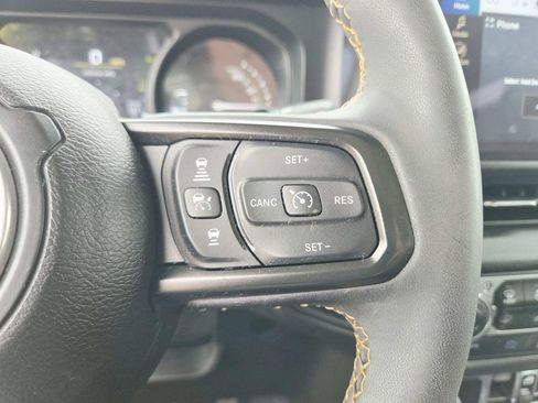 Certified 2024 Jeep Wrangler Unlimited w/ Convenience Group AWD/4WD image 24