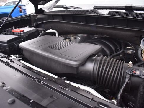 Certified 2022 Chevrolet Suburban RST w/ Sport Performance Package image 41