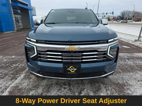 Used 2025 Chevrolet Suburban Premier image 10