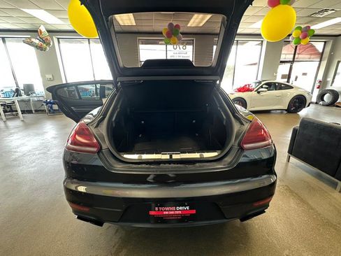 Used 2016 Porsche Panamera GTS image 17
