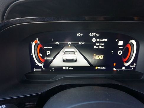 Used 2025 Nissan Pathfinder Platinum image 7