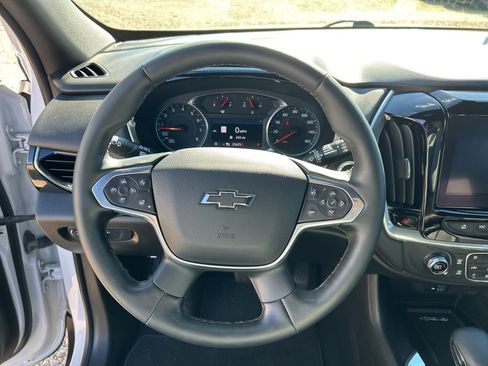 Used 2023 Chevrolet Traverse RS image 14