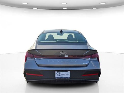 New 2025 Hyundai Elantra SEL image 7