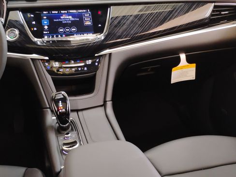 New 2025 Cadillac XT6 Premium Luxury w/ Technology Package image 17
