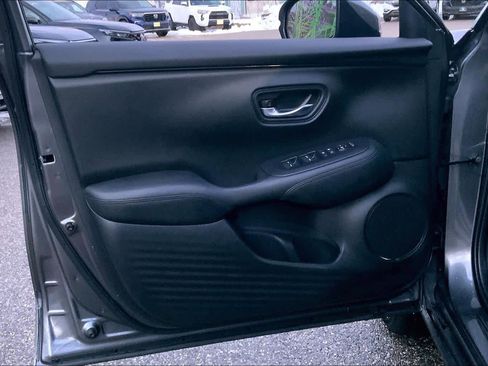 Used 2025 Honda HR-V LX image 21