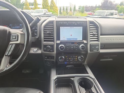 Used 2020 Ford F350 Platinum w/ Tremor Off-Road Package AWD/4WD image 23