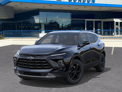 New 2026 Chevrolet Blazer LT w/ Sound & Technology Package FWD image 6