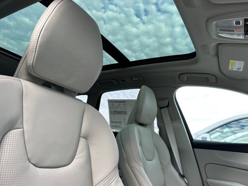 New 2026 Volvo XC60 T8 Ultra w/ Protection Package Premier AWD/4WD image 16