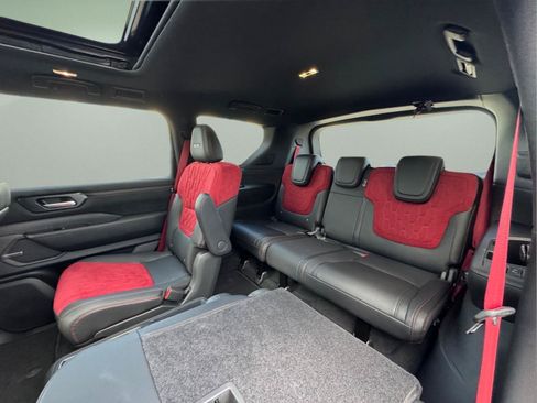 Used 2026 Nissan Armada NISMO AWD/4WD image 16