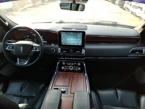 Used 2021 Lincoln Navigator Reserve w/ Luxury Package image 14