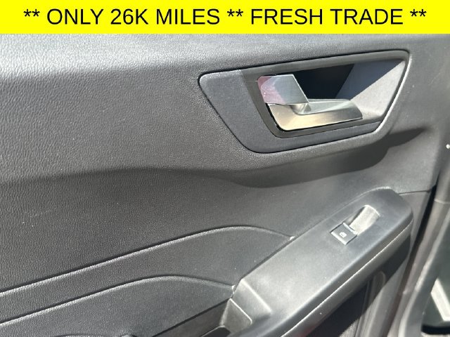 Used 2022 Ford Escape Titanium w/ Class II Trailer Tow Package AWD/4WD image 15