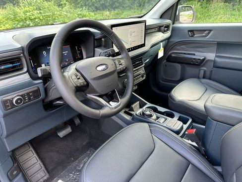 New 2025 Ford Maverick Lobo image 38
