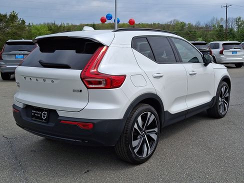 Certified 2023 Volvo XC40 B5 Plus w/ Protection Package Premier AWD/4WD image 7