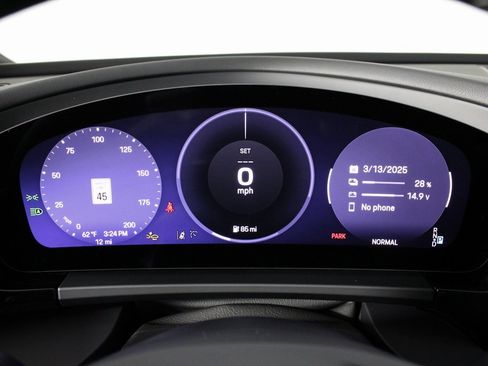 Used 2025 Porsche Macan Electric image 21