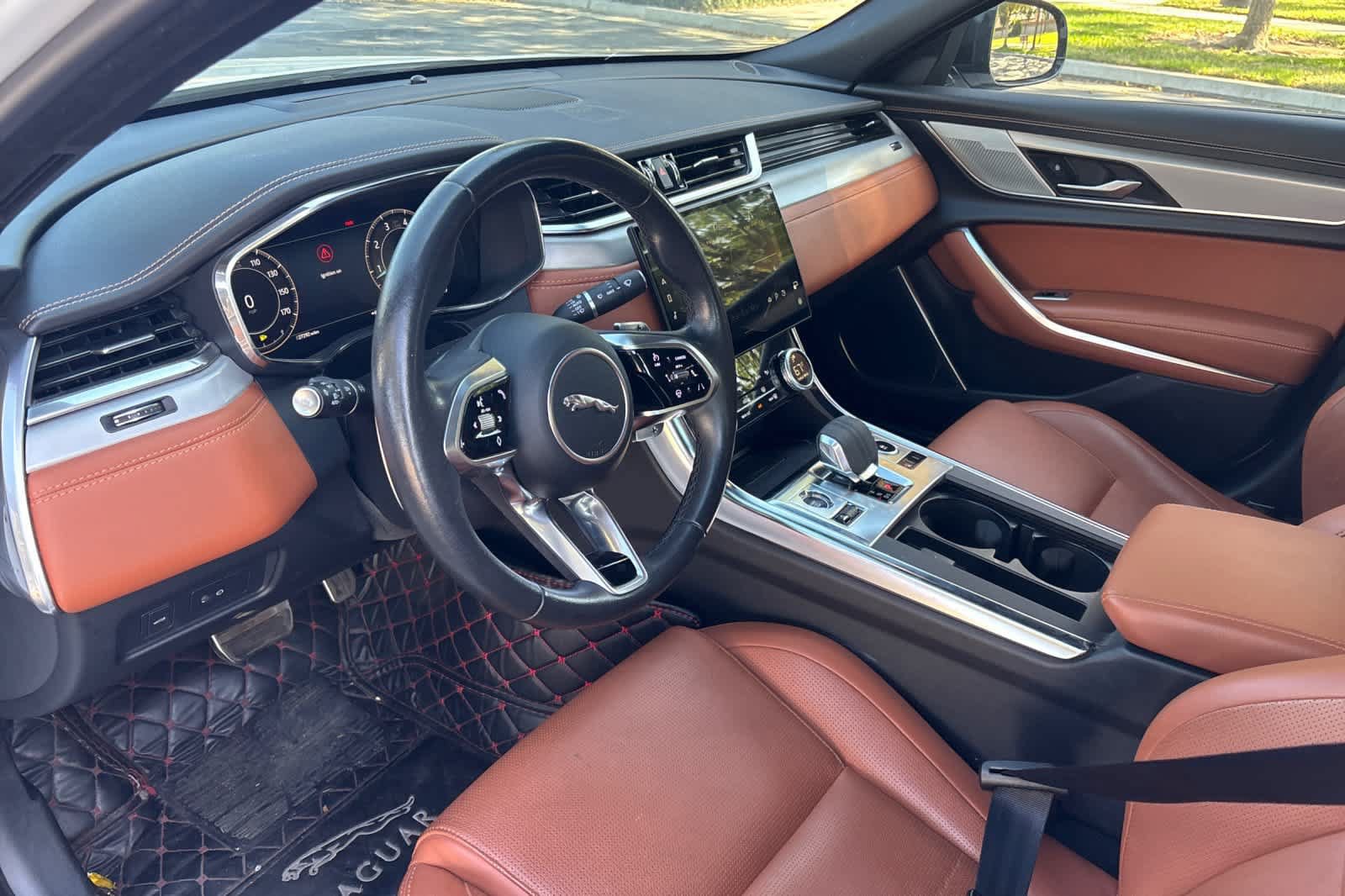 Used 2024 Jaguar XF R-Dynamic SE AWD/4WD image 14