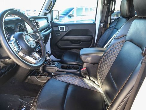 Used 2023 Jeep Gladiator Overland image 18