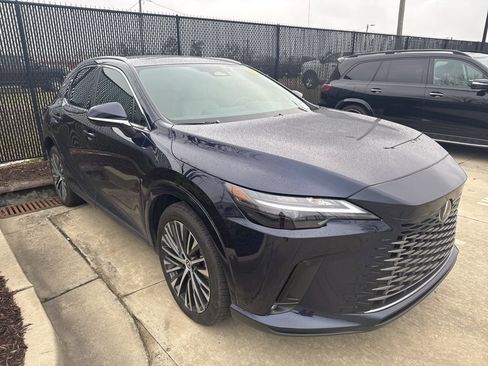 Used 2025 Lexus RX 350 w/ Convenience Package image 2