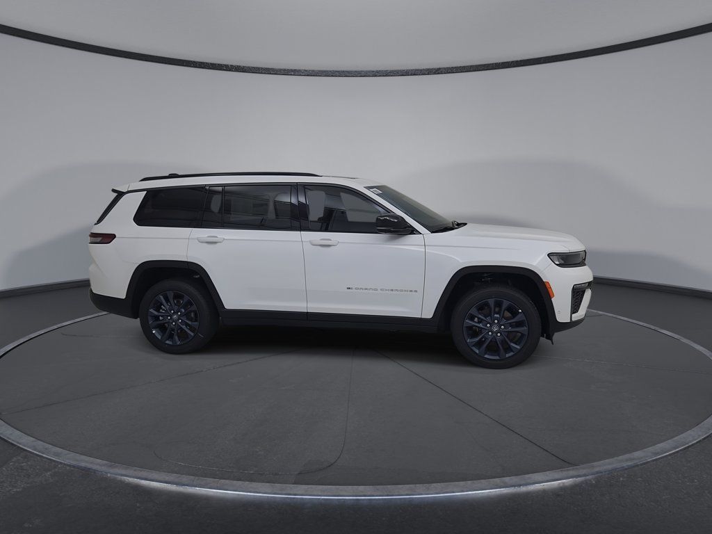 New 2026 Jeep Grand Cherokee L Limited AWD/4WD image 16