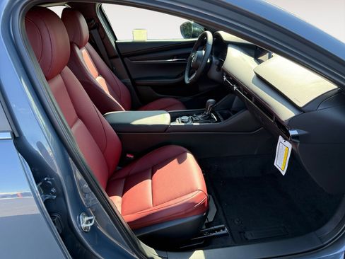 New 2026 MAZDA MAZDA3 Carbon image 19