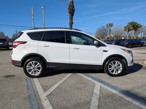 Used 2018 Ford Escape SE image 7