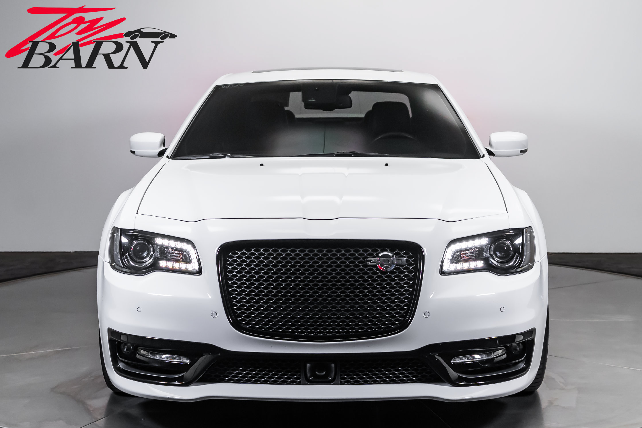 Used 2023 Chrysler 300 C RWD image 9