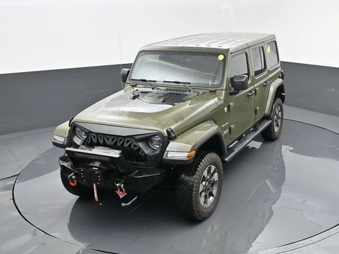 Used 2020 Jeep Wrangler Unlimited Sahara w/ Dual Top Group AWD/4WD image 21