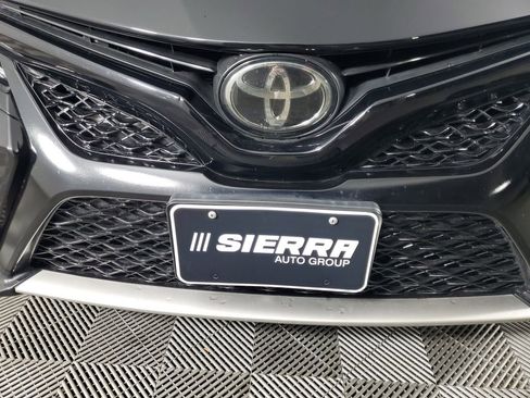 Used 2020 Toyota Camry XSE image 7