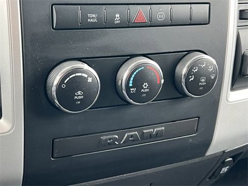 Used 2012 RAM 1500 Big Horn w/ Luxury Group image 26