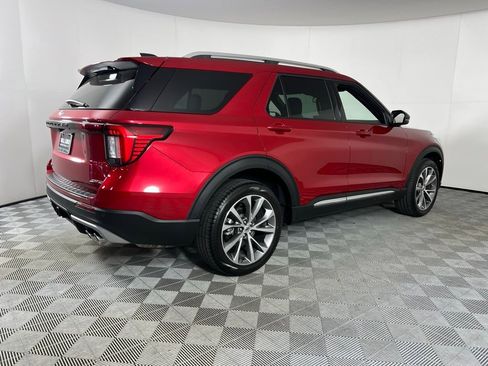 Used 2025 Ford Explorer Platinum w/ Ultimate Package image 8