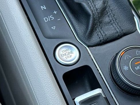 Certified 2019 Volkswagen Atlas SEL Premium image 23