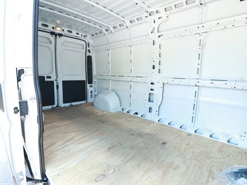 Used 2025 RAM ProMaster 2500 FWD image 6