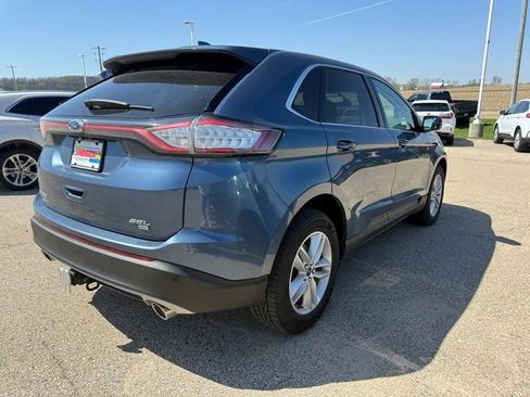 Used 2018 Ford Edge SEL w/ Class II Trailer Tow Package AWD/4WD image 3