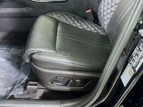 Certified 2023 Kia Sorento SX AWD/4WD image 28