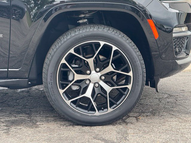 Used 2022 Jeep Grand Cherokee Summit AWD/4WD image 3