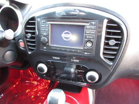 Used 2014 Nissan Juke SV w/ Navigation Package image 35
