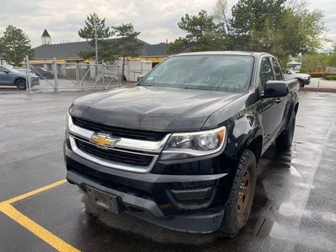 Used 2017 Chevrolet Colorado W/T w/ WT Convenience Package AWD/4WD image 3