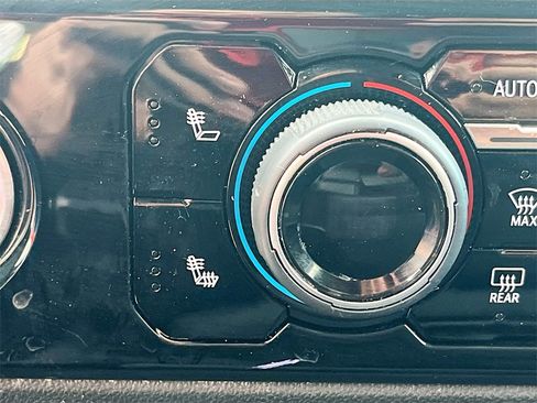 Used 2024 Chevrolet Silverado 1500 RST w/ Z71 Off-Road Package image 21