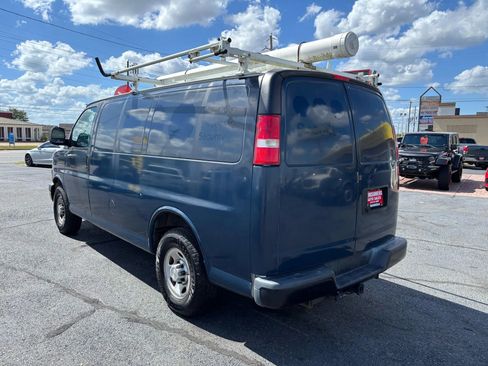 Used 2019 Chevrolet Express 2500 w/ Driver Convenience Package RWD image 12