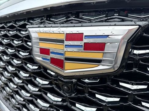 Used 2025 Cadillac Escalade Premium Luxury AWD/4WD image 37